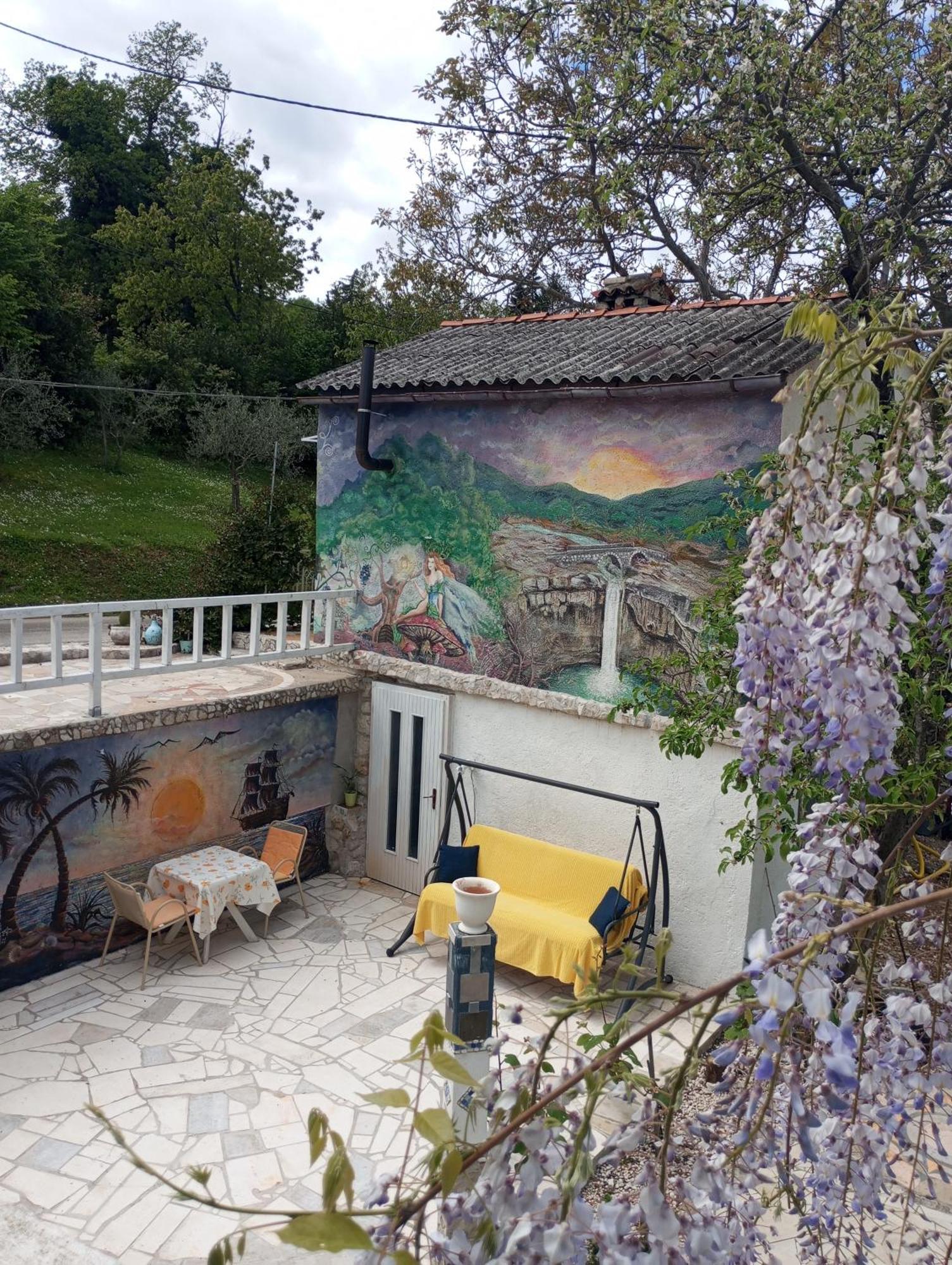 Apartman Sirena Pićan Exterior foto